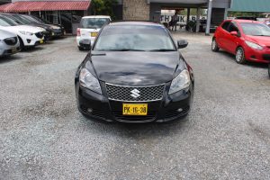 2011 SUZUKI KIZASHI (ZWART)