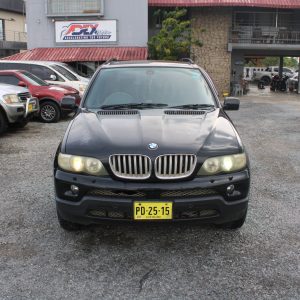 2005 BMW X5 V8 (ZWART)