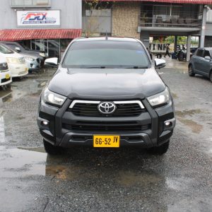 2019 TOYOTA HILUX REVO (ZWART)