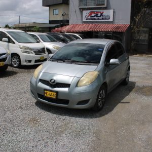 Alternative view of 2010 TOYOTA VITZ (SILVER)