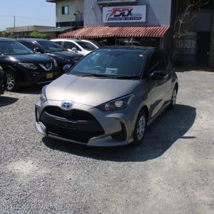 Alternative view of 2022 TOYOTA YARIS (GREY)