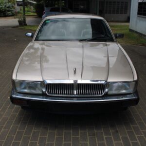 1993 JAGUAR SOUVEREIGN (CREME)