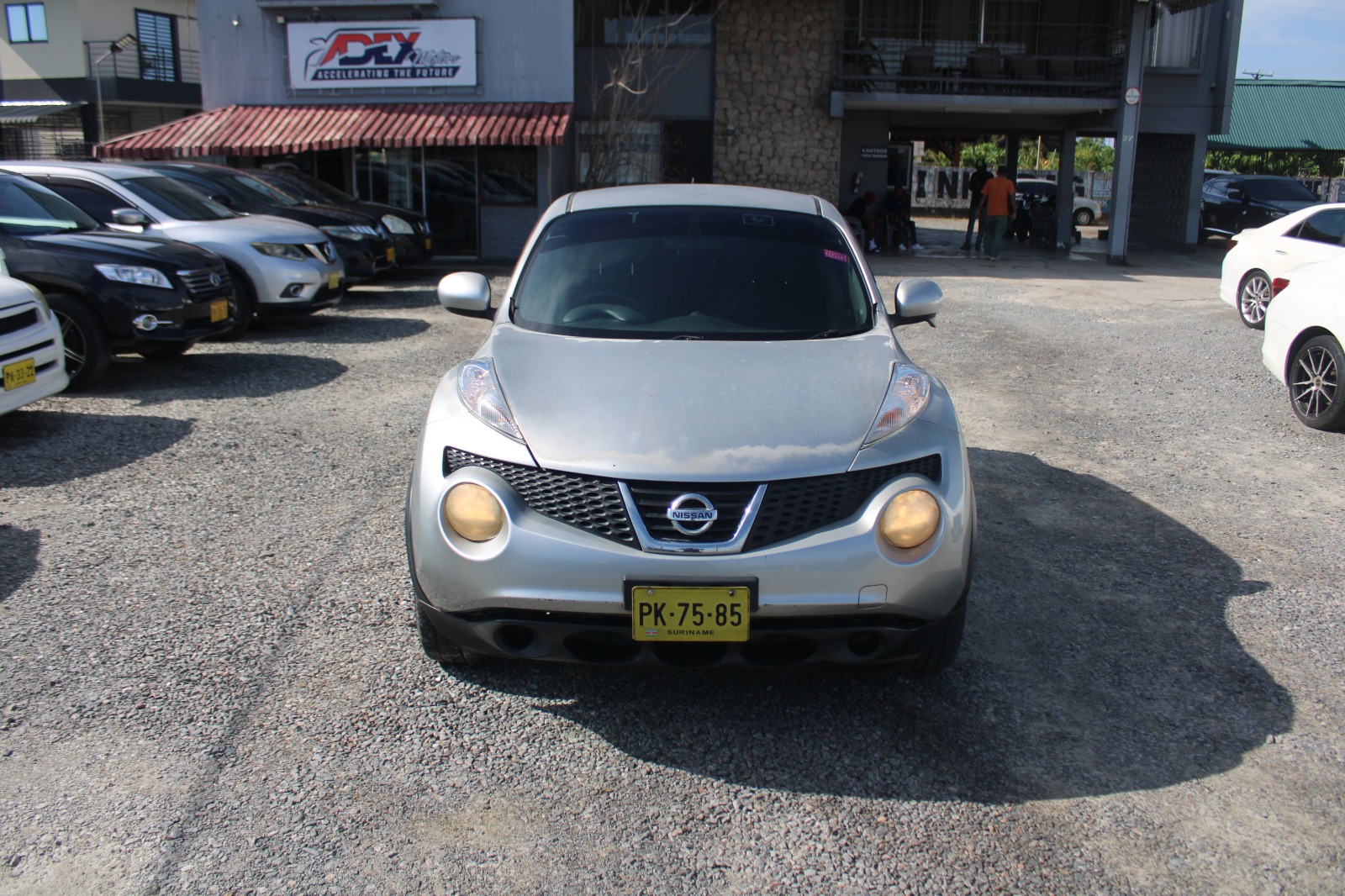 2011 Nissan Juke (Silver)