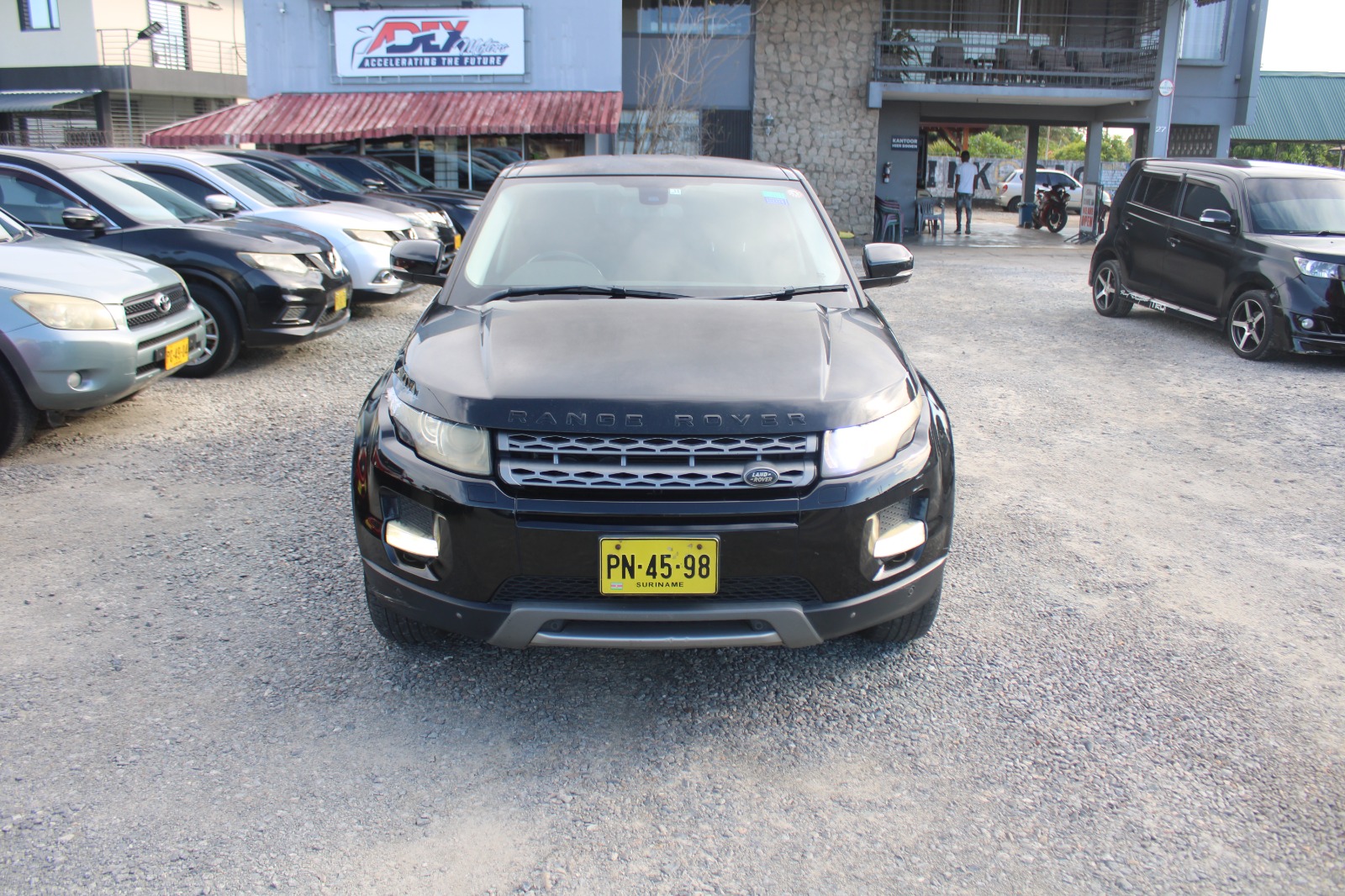 2013 RANGE ROVER (BLACK)