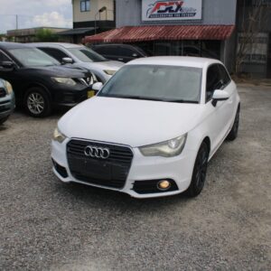 Alternative view of 2012 AUDI A1 (P.WHITE)