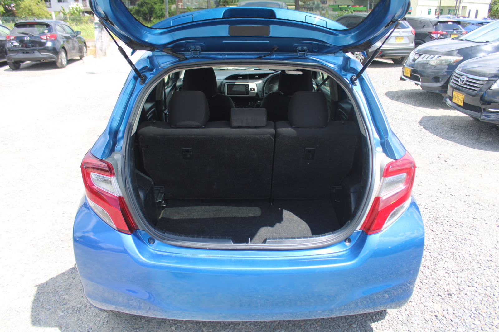 2015 TOYOTA VITZ (BLUE) - Afbeelding 13